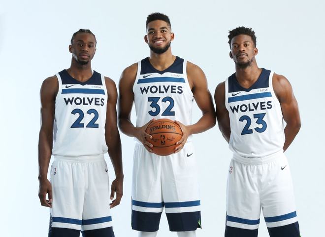 而由是否能 而由是否能